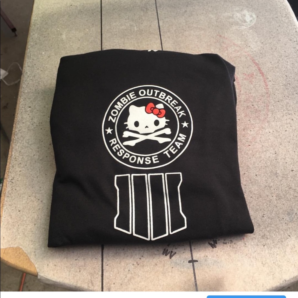 Hello kitty zombie shirt